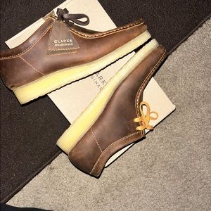 Clarks Wallabees (Beeswax)